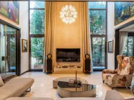 Prodaja, trosoban stan, 200m², Podgorica, Crna Gora - image 1