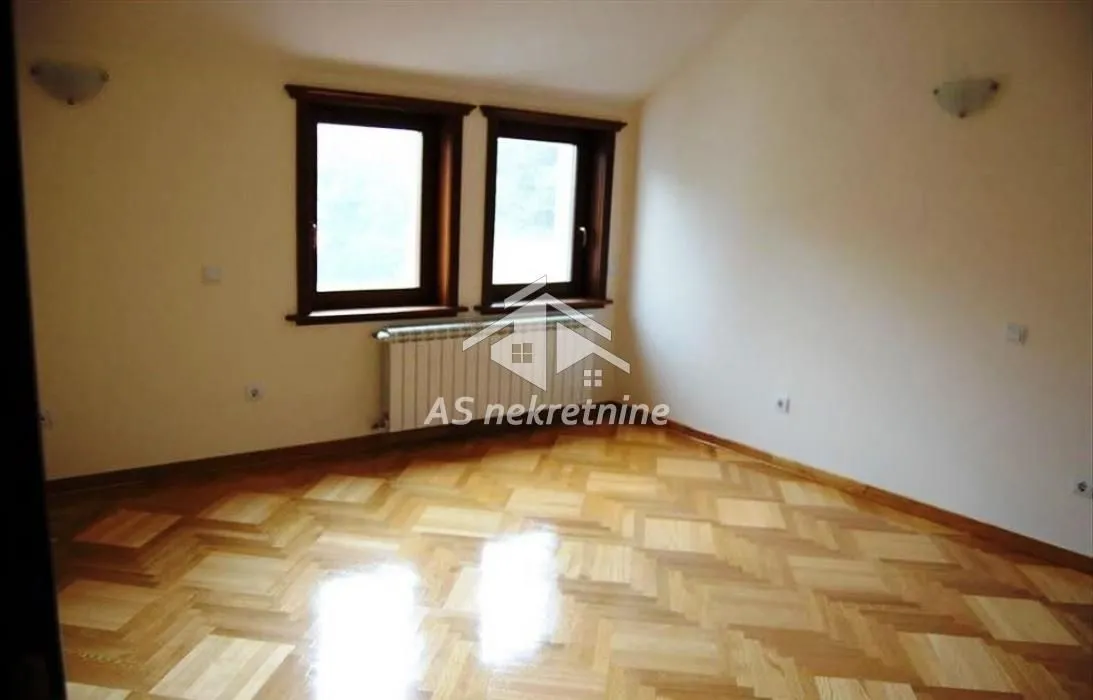 Rent, apartment, 250m², Savski Venac, Beograd