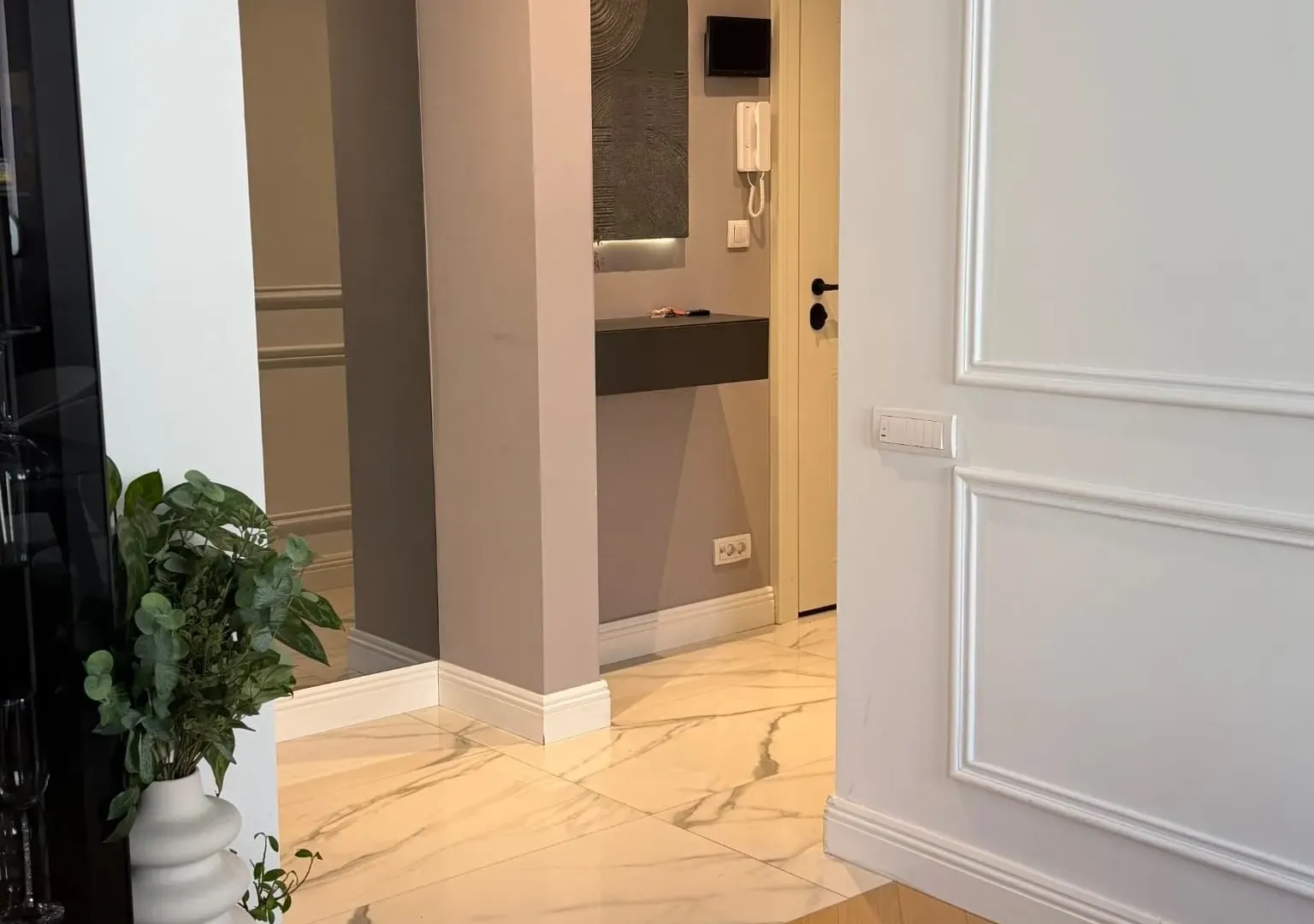 Sale, three bedroom apartment, 87m², Savski Venac, Beograd