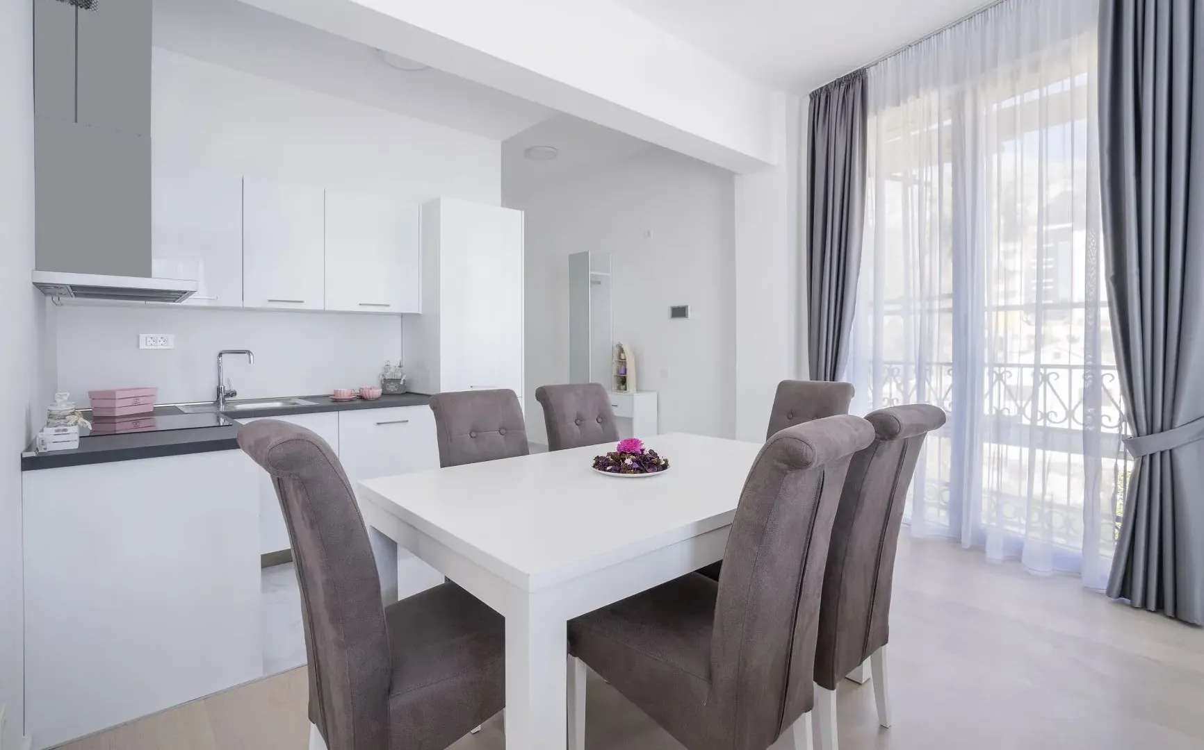 Rent, two bedroom apartment, 51m², Bečići, Budva