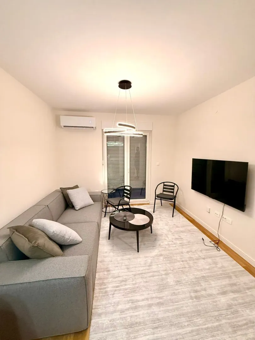 Rent, one bedroom apartment, 40m², Pobrežje, Podgorica