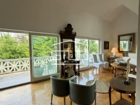 Rent, four bedroom apartment, 150m², Neimar, Vračar Sve Podlokacije - image 4