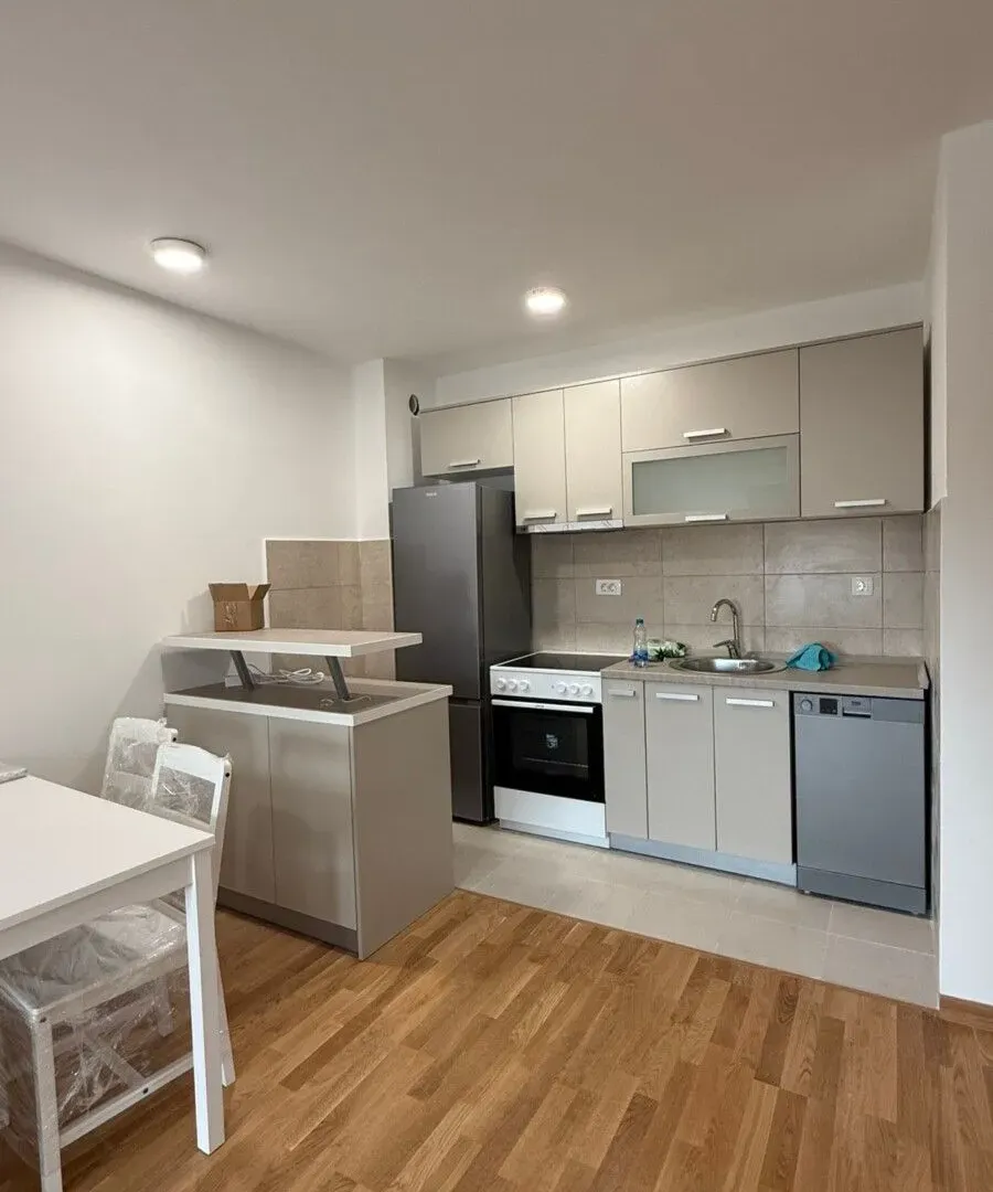 Rent, one bedroom apartment, 38m², Stari Aerodrom, Podgorica