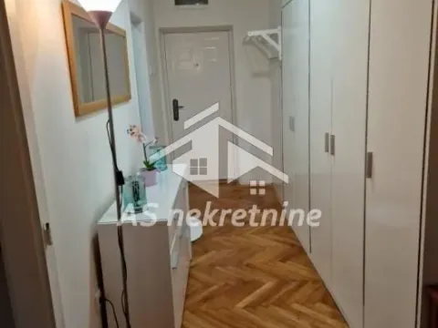 Rent, three bedroom apartment, 73m², Slavija, Vračar Sve Podlokacije - image 18