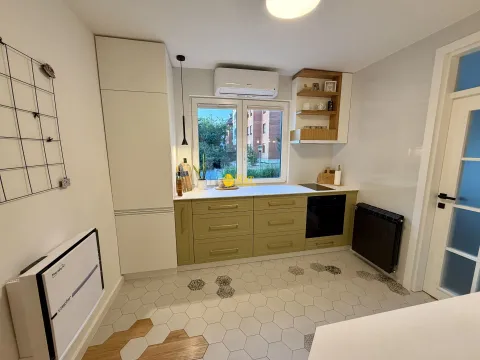 Prodaja, trosoban stan, 85m², Višnjička Banja, Palilula Sve Podlokacije - image 3