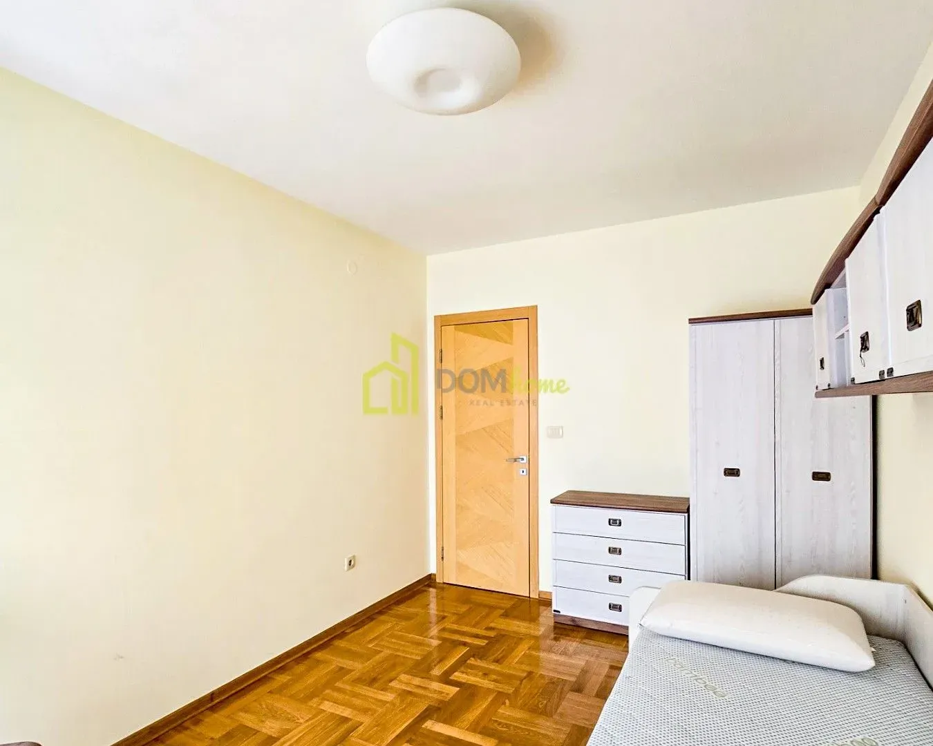 Izdavanje, trosoban stan, 95m², Momišići, Podgorica