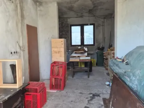 Sale, three bedroom apartment, 105m², Petrovac, Budva - image 3