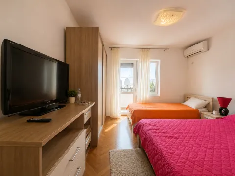 Prodaja, četvorosoban stan, 173m², Petrovac, Budva - image 5