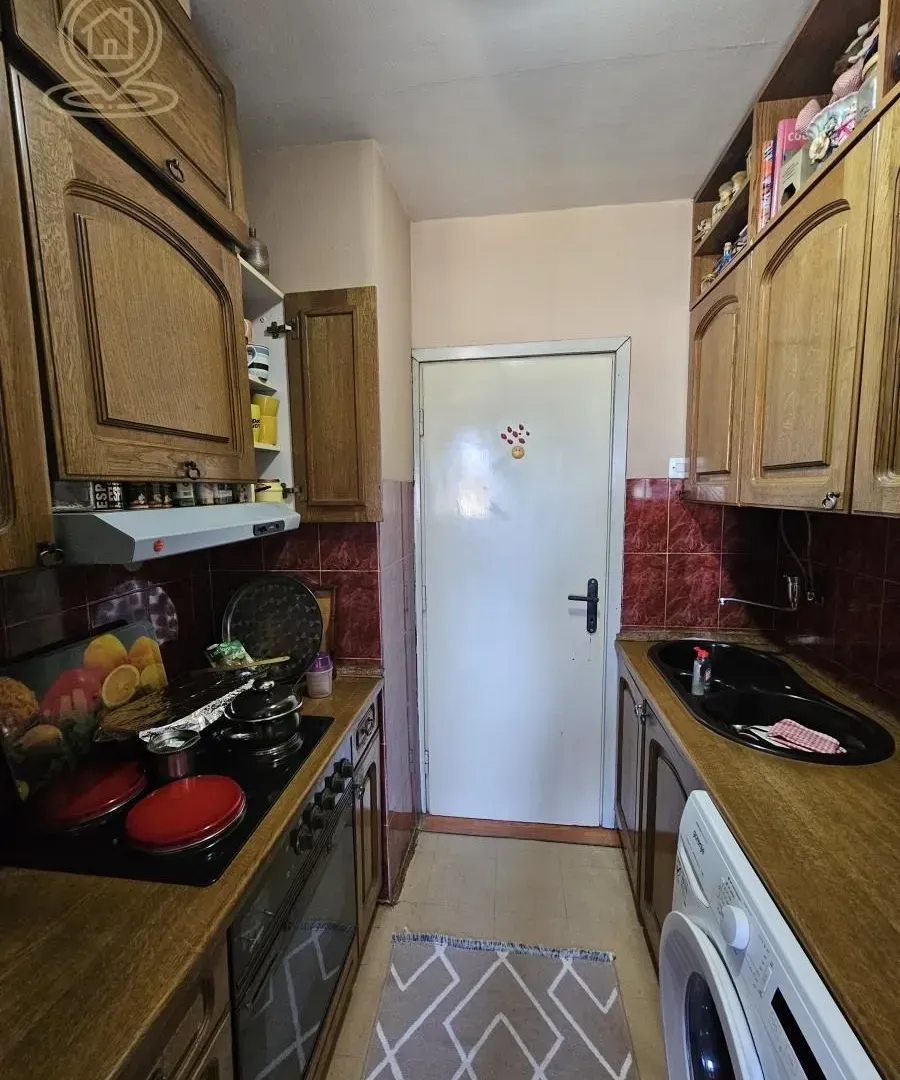 Prodaja, trosoban stan, 63m², Centar, Kragujevac