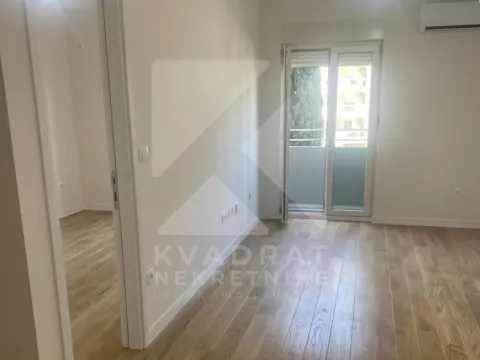 Izdavanje, jednosoban stan, 40m², Central Point, Podgorica - image 5