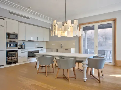 Prodaja, trosoban stan, 204m², Porto Montenegro, Tivat - image 14