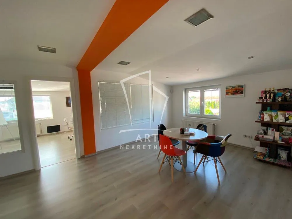 Rent, office space, 200m², Borča Sve Podlokacije, Beograd