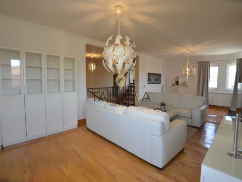 Prodaja, kuća, 350m², Dahna, Podgorica - image 12