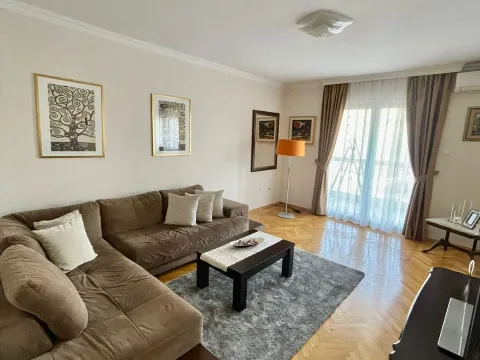 Izdavanje, stan, 87m², Centar, Podgorica - image 9