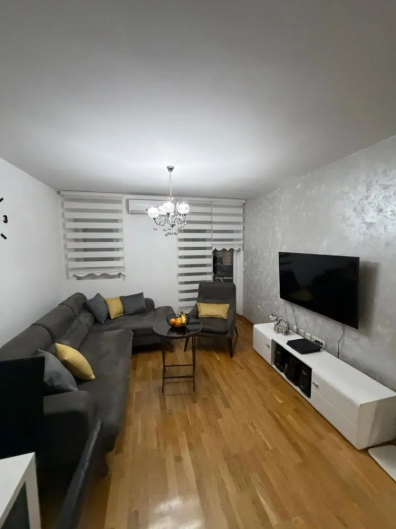 Prodaja, jednosoban stan, 42m², Stari Aerodrom, Podgorica