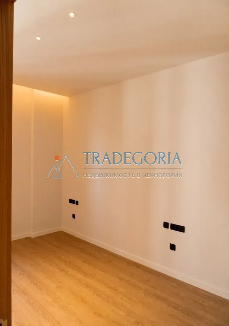 Prodaja, jednosoban stan, 56m², Tivat, Crna Gora