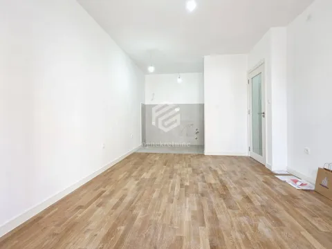 Prodaja, jednosoban stan, 42m², Stari Aerodrom, Podgorica - image 4