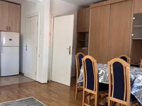 Izdavanje, dvosoban stan, 52m², Centar, Novi Sad - image 6