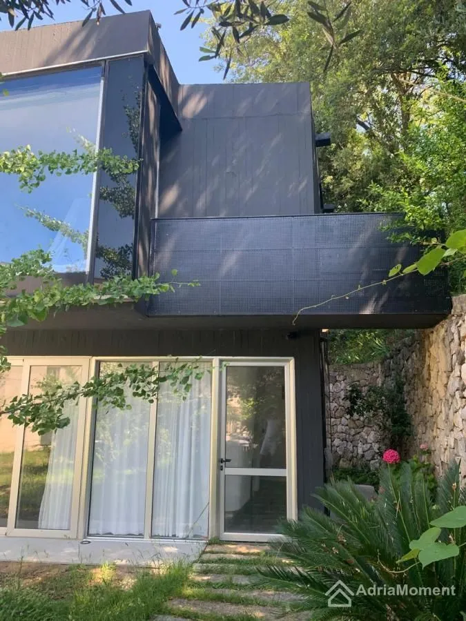 Sale, house, 350m², Prijevor, Budva