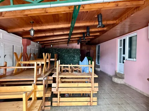 Izdavanje, poslovni prostor, 400m², Centar, Bar - image 11