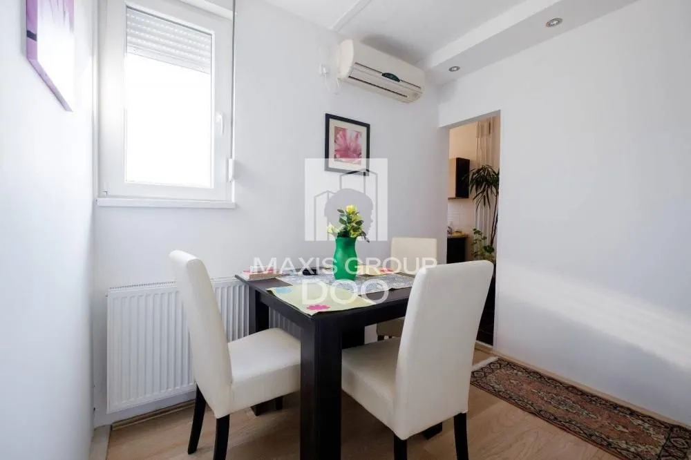 Izdavanje, jednosoban stan, 40m², Savski Venac, Beograd