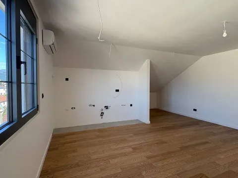 Prodaja, trosoban stan, 101m², Tivat, Crna Gora - image 9