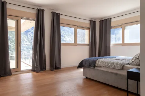 Prodaja, dvosoban stan, 136m², Škaljari, Kotor - image 9