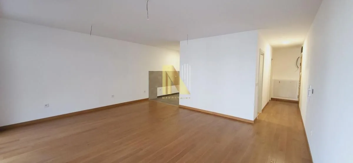 Prodaja, trosoban stan, 86m², Centar, Novi Sad