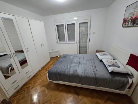 Rent, apartment, 56m², Kotor, Crna Gora - image 5