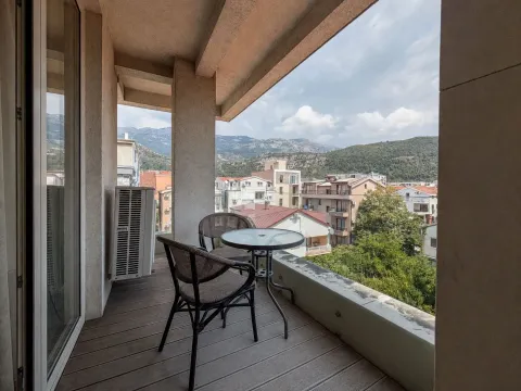 Sale, two bedroom apartment, 77m², Centar, Budva - image 2
