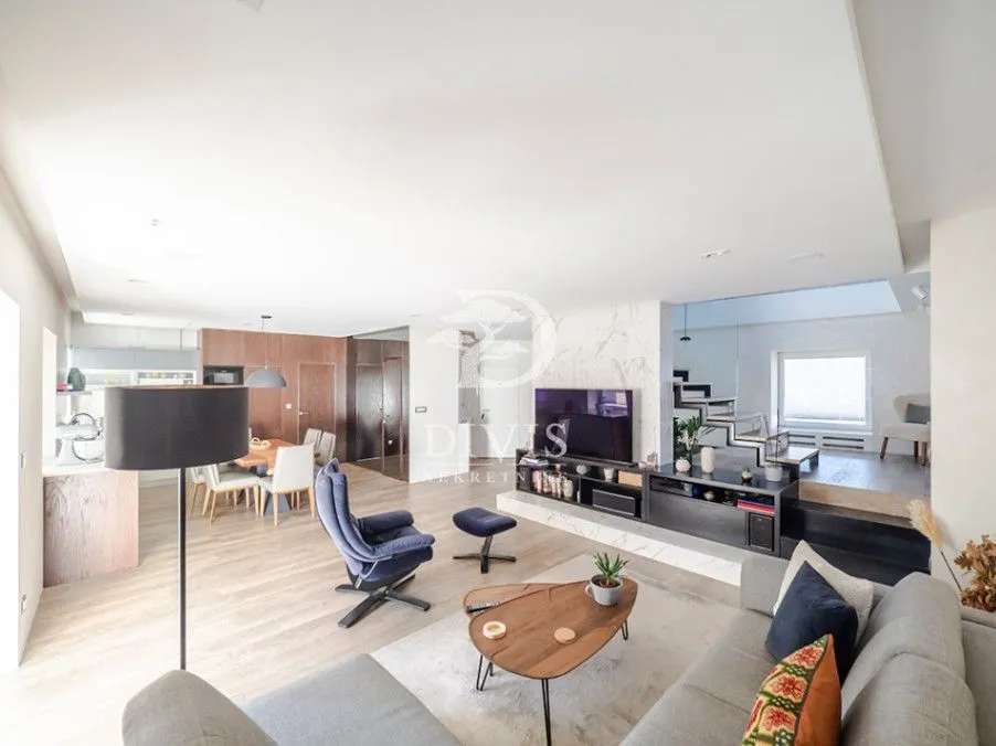 Prodaja, trosoban stan, 158m², Zvezdara Sve Podlokacije, Beograd