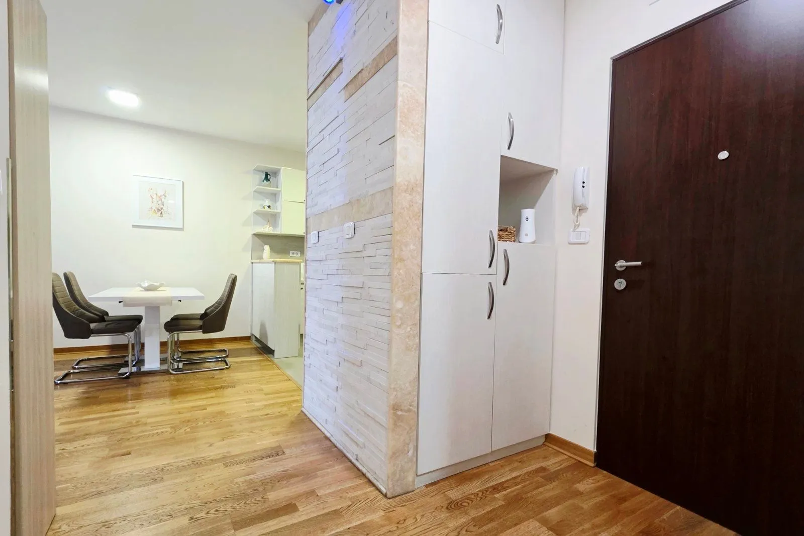 Rent, two bedroom apartment, 65m², City Kvart, Podgorica