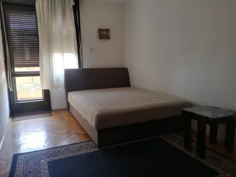 Izdavanje, jednosoban stan, 54m², Blok 9, Podgorica - image 2