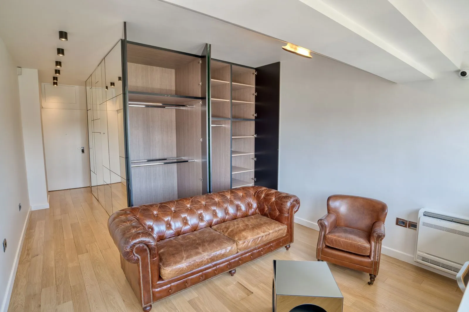 Izdavanje, dvosoban stan, 70m², Podgorica, Crna Gora