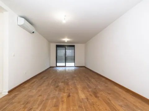 Izdavanje, stan, 129m², Tološka šuma, Podgorica