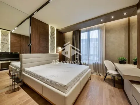 Izdavanje, trosoban stan, 89m², Savski Venac, Beograd - image 13