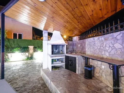 Sale, house, 198m², Tivat, Crna Gora - image 16