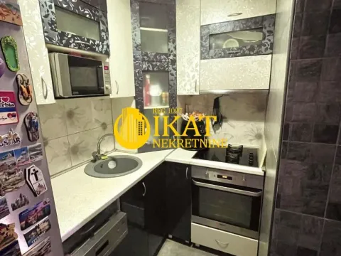Prodaja, četvorosoban stan, 93m², Stari Grad, Beograd - image 4