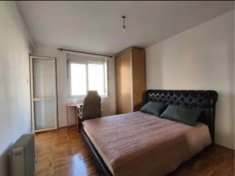 Izdavanje, dvosoban stan, 64m², Stari Aerodrom, Podgorica - image 4