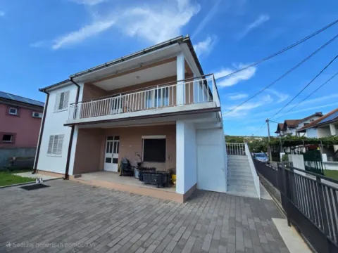 Prodaja, kuća, 180m², Tološi, Podgorica - image 3