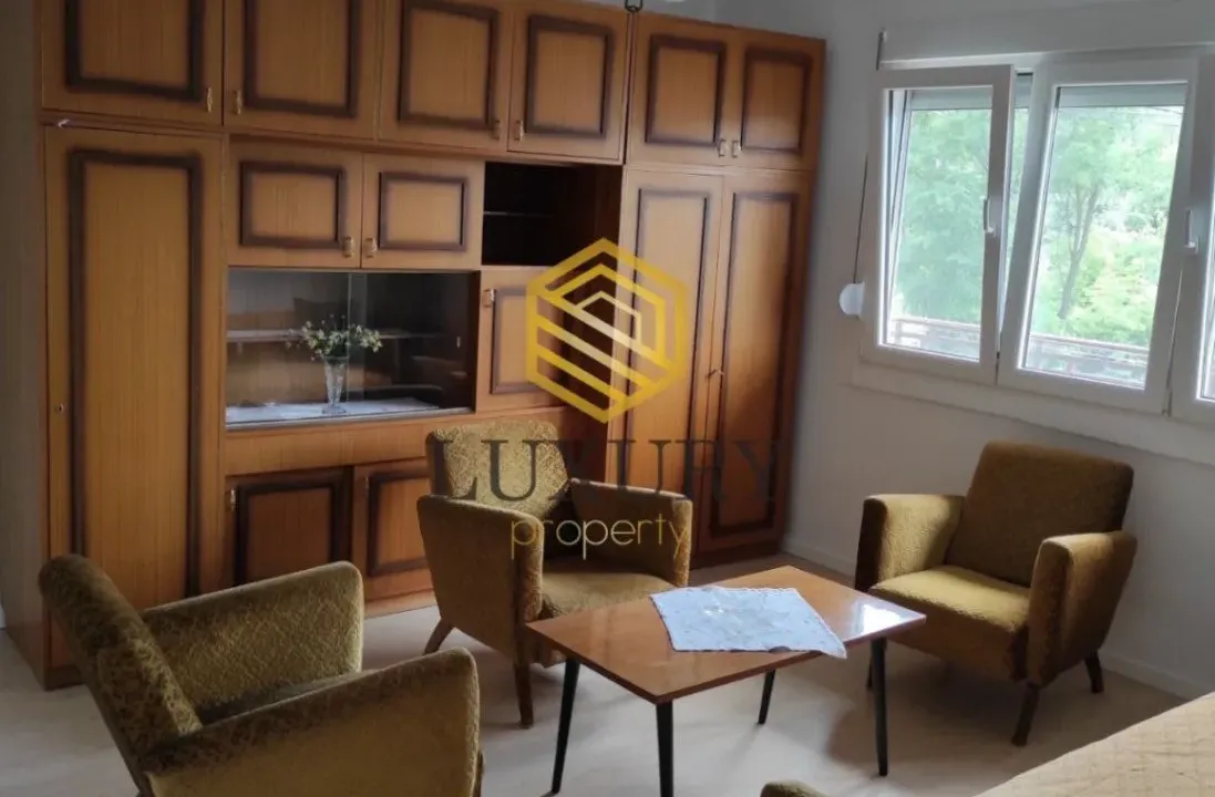 Izdavanje, trosoban stan, 100m², Zagorič, Podgorica