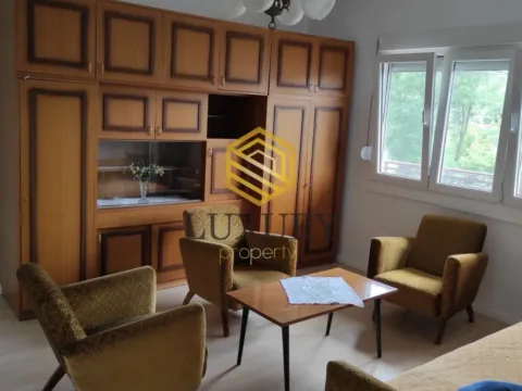 Izdavanje, trosoban stan, 100m², Zagorič, Podgorica