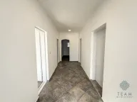 Izdavanje, kuća, 300m², Masline, Podgorica - image 18