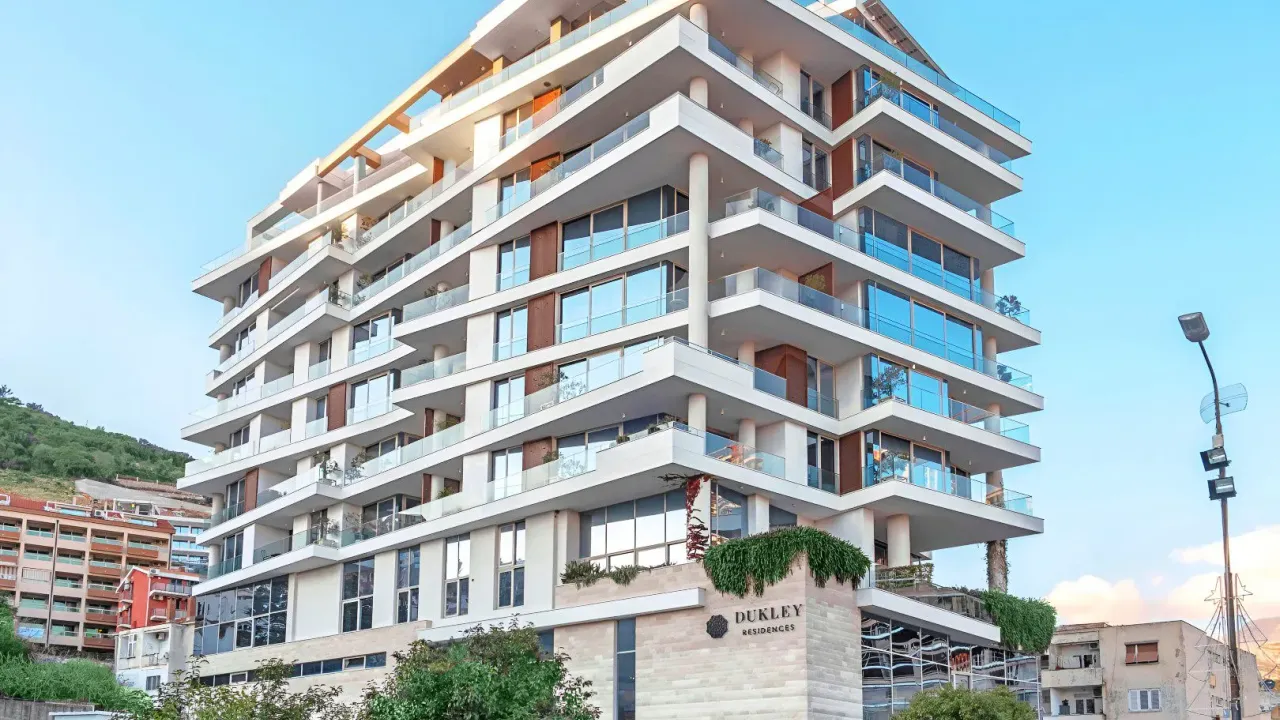 Rent, two bedroom apartment, 98m², Centar, Budva