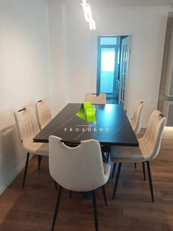 Izdavanje, trosoban stan, 70m², Medijana, Niš