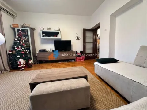 Rent, two bedroom apartment, 60m², Savski Venac, Beograd - image 11