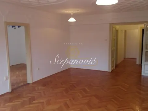 Prodaja, četvorosoban stan, 104m², Centar, Novi Sad - image 11