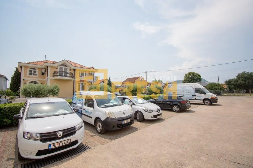 Rent, office space, 250m², Gornja Gorica, Podgorica