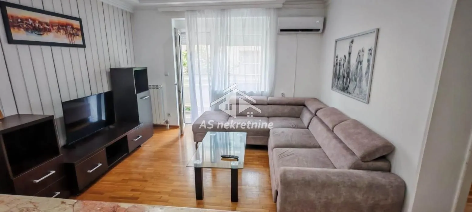 Rent, two bedroom apartment, 51m², Stari Grad, Beograd