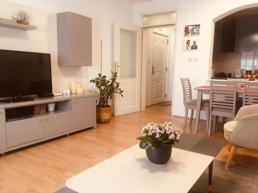 Sale, two bedroom apartment, 75m², Petrovac, Budva